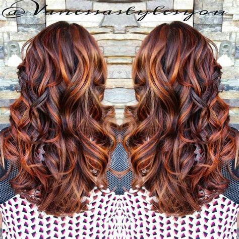 The embrace of natural texture patterns has opened up new movements and techniques surrounding hair color for wavy, curly, and coily hair. "Copper Highlighted Hotness @Regrann from ...