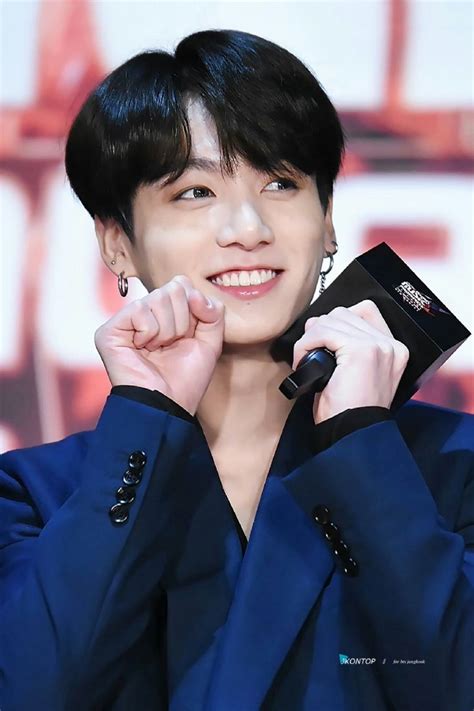 Bts jungkook jungkook fanart cool wallpaper bts wallpaper iphone wallpaper foto bts kpop ivana. Cuál es su verdadera edad: Jungkook de BTS es festejado en ...