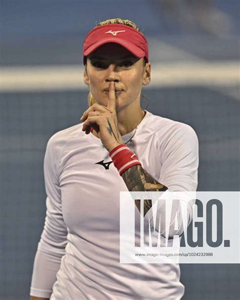 Wta Tennis Damen Qatar Totalenergies Open Tereza Martincova Of Czech Republic React During Her