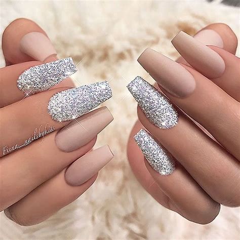 60 Fresh Ideas To Make Glitter Acrylic Nails For This