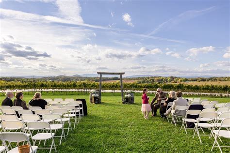 Barren Ridge Vineyards Fishersville Va Wedding Venue