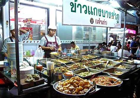 10 must visit places to try thai street food in bangkok restaurant thaï cuisine de rue