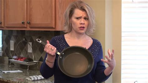 Pampered chef | helping you find the fast, easy recipes and kitchen solutions you need to enjoy the moments most important to you and your family. Pampered Chef Cookware.mp4 - YouTube