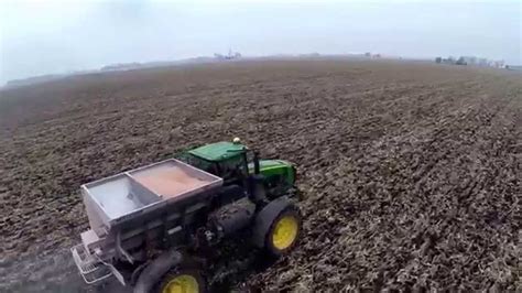 Spreading Dry Fertilizer Youtube