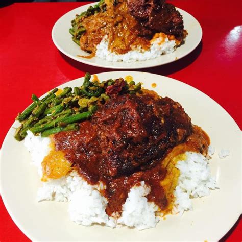 Nasi kandar is a iconic food synonymous with penang island, malaysia. Top 10 Best Nasi Kandar in Penang You Need To Try - Penang ...