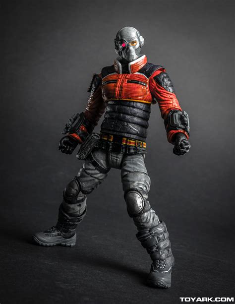 Arkham origins features a pivotal tale set on christmas eve where batman is hunted by eight of the deadliest assassins from the dc comics universe. DC Collectibles Arkham Origins Highlights Photo Shoot ...