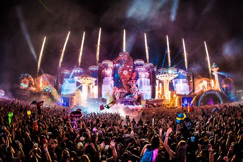 Tomorrowland 2018 Aftermovie Offers Breathtaking Glimpse Into Worlds