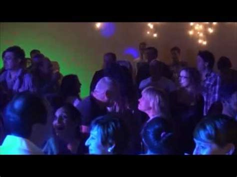 Riccardo cioni, 66 anni, livornese, era uno storico deejay ma anche voce della radio. DJ Full Time Riccardo Cioni Aperitivo Cena Trattoria Da Sbrana 06-05-2016 Massa Marittima - YouTube