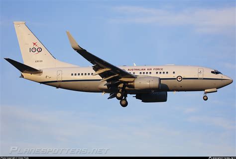 A36 001 Royal Australian Air Force Boeing 737 7dtwl Bbj Photo By