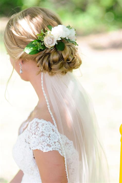 79 Stylish And Chic Wedding Hair With Flowers And Veil For Long Hair