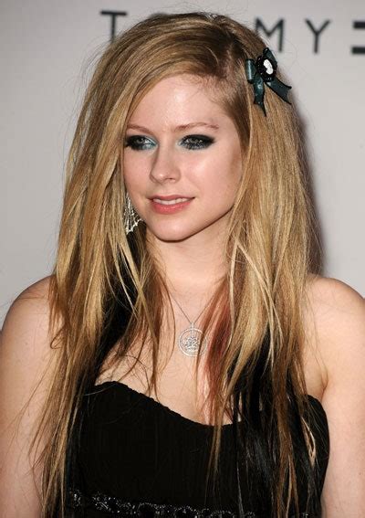 Poll Is This Hairmakeuphair Accessory Combo On Avril Lavigne Working