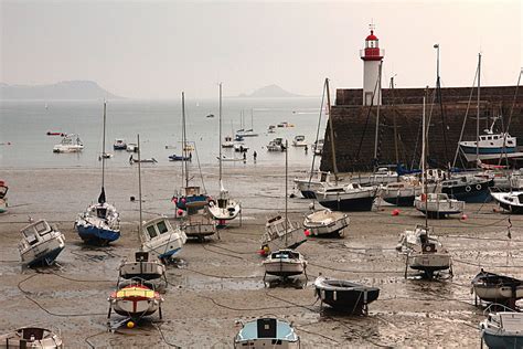 Nimm nun einen sonnenstrahl als uhrzeiger und halte ihn in dieser mittagsposition fest. Ebbe und Flut in Frankreich Foto & Bild | landschaft, meer ...