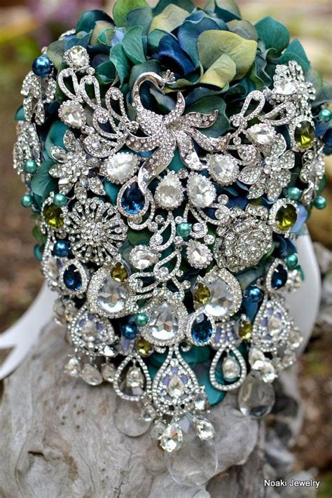 Superb realistic looking wedding bouquets & arrangements that add a very special touch to your day. 20 Chic Brooch Wedding Bouquets (with DIY tutorial) | Deer ...