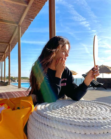 [photos] rubina dilaik and rashami desai are beach lifestyle goals get special vibes