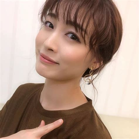 新井恵理那はinstagramを利用しています「透け感のある布をかませたヘアアレンジをしてもらいました♪ きょうの『所さんお届けモノです