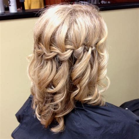 If you want to add an intricate appeal to your hairstyle, whether it's an updo or a ponytail, weave it in a waterfall braid first. Waterfall braid | Braids for short hair, Waterfall braid ...