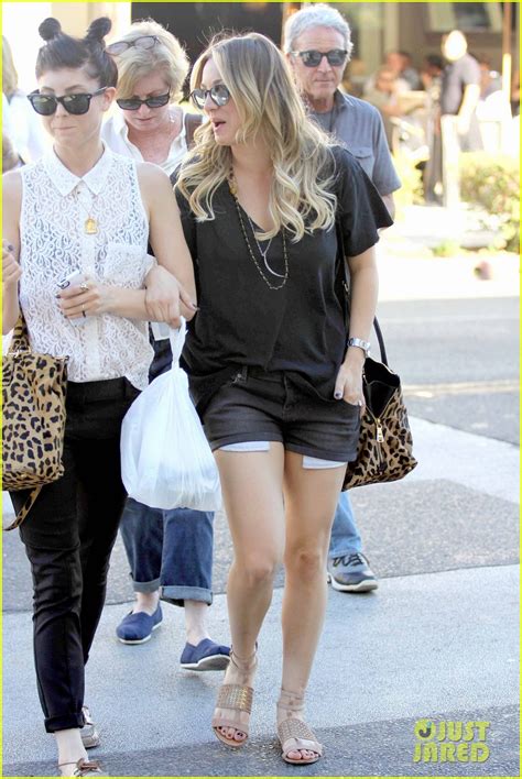 Kaley Cuoco Lunches With Sister Briana Photo 2993151 Kaley Cuoco Photos Just Jared