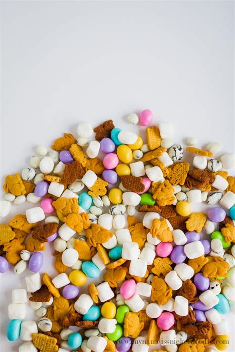 easter trail mix recipe by my name is snickerdoodle