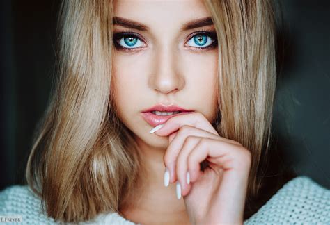 Wallpaper Face Women Model Blonde Long Hair Blue Eyes Closeup