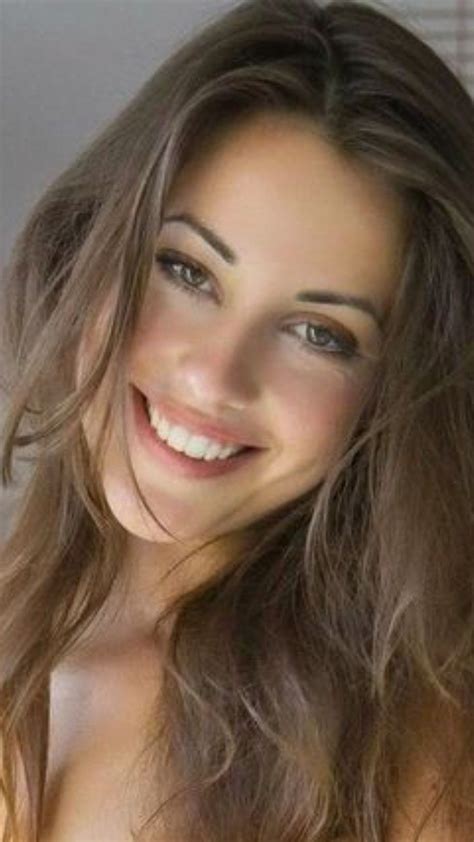 Pin By AmigaMan On Stunning Faces Beautiful Girl Face Brunette Beauty Beautiful Women Pictures