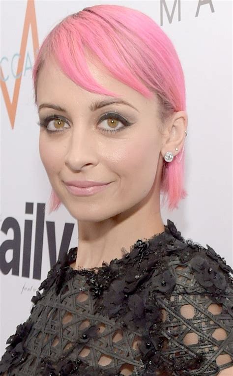 Nicole Richie Debuts Hot Pink Bob At Fashion Event—see Her Lite Brite