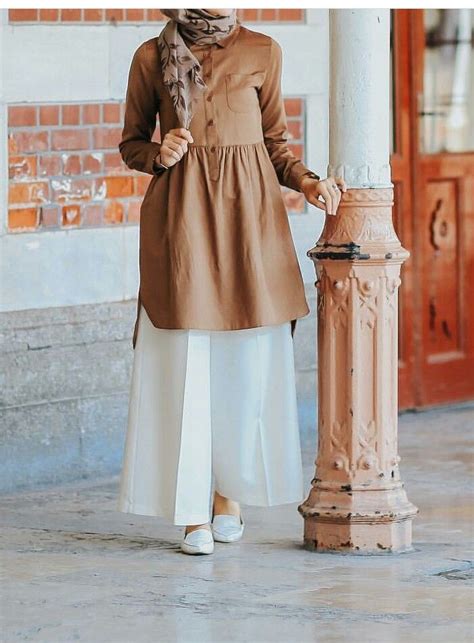 She is 1.96 m (6 ft 5 in) tall and plays as opposite. Pin by Saeedha Zaky on Ebrar.orak | Hijab fashion ...