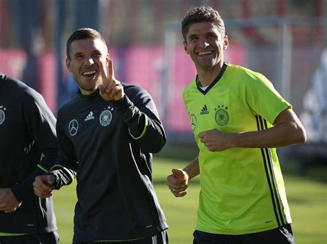 Die türkei kommt mit einer schwachen manschaft an. Deutschland EM 2016 Trainings-Trikots veröffentlicht - Nur Fussball