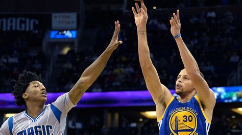 Curry Drains Six 3 Pointers As Warriors Top Magic