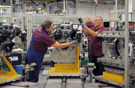 E Auto Produktion bei Daimler Was Elektrostrategie für das Werk