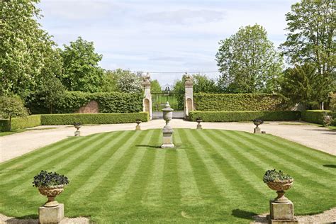 Home_and_garden — 12 position in common rating. Learning from Stately Homes - A Garden of Eden
