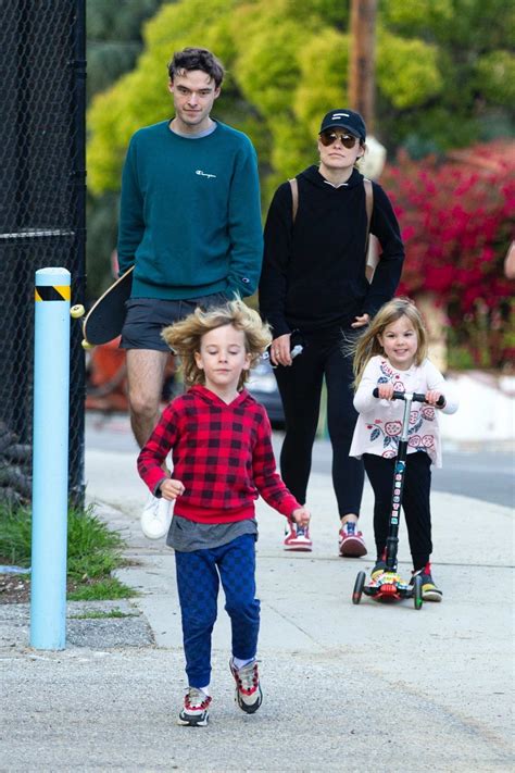 Olivia Wilde Enjoys Some Fun Time With Her Kids At A Local Park In Los