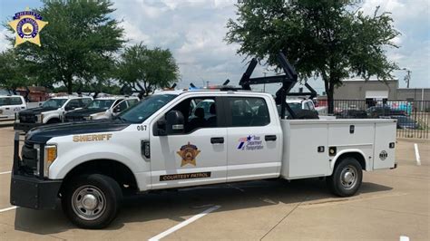 Dallas Sheriff Courtesy Patrol - YouTube