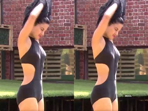 Hina Khan Flaunts Her Toned Body Bigg Boss Bikini Babes Of The House