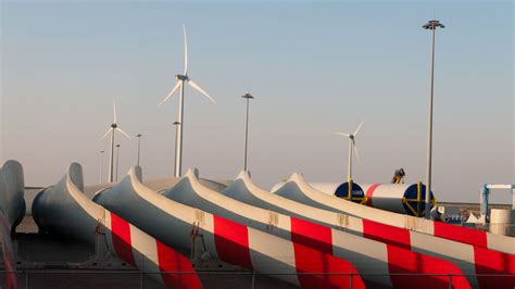 How To Recycle Old Wind Turbine Blades Wmw