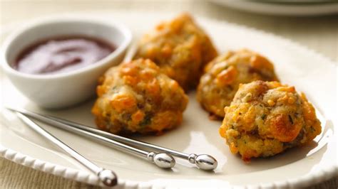 Gluten free bisquick recipes steps combine 2.5 c gf bisquick and.5 c sugar. Gluten-Free Sausage Cheese Balls recipe - from Tablespoon!