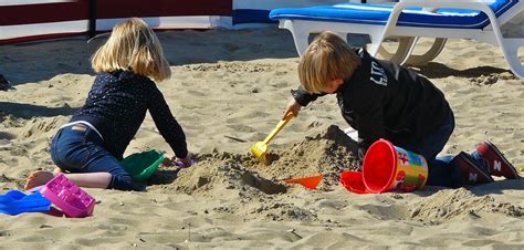 Images Gratuites Plage Le Sable Fille Soleil été Vacances Enfant Humain Enfance