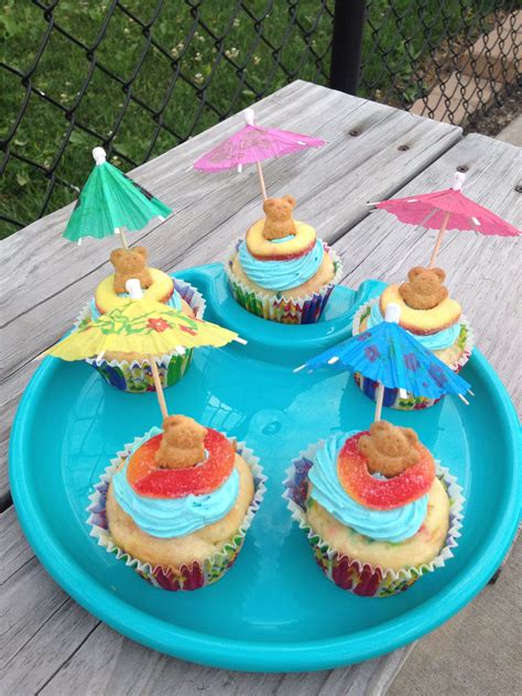 Pool Themed Cupcakes For Summer Themed Cupcakes Cupcake Cakes Pie