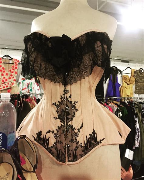 Exklusive brautmode und brautkleider für deine hochzeit. Instagram