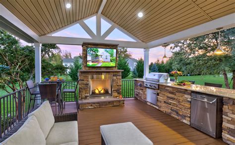 Create An Outdoor Kitchen For Easy Entertaining This Year