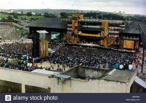 51.866 seyirci kapasiteli stadyum, i̇skoçya millî futbol takımının ve queen's park'ın iç saha maçlarında da kullanılmaktadır. Rolling Stones Concert Hampden Park Glasgow July 1990 ...