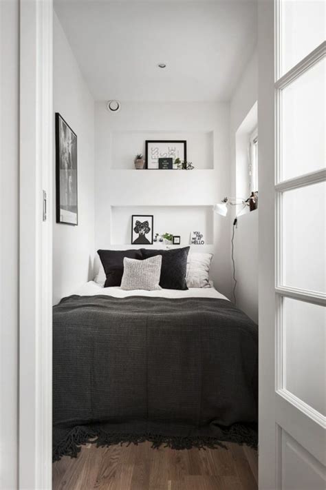 Minimalism isn't really popular for bedroom décor, and today i'll reassure you and show you how cool this style is. Minimal Interior Design Inspiration #68 | Very small ...