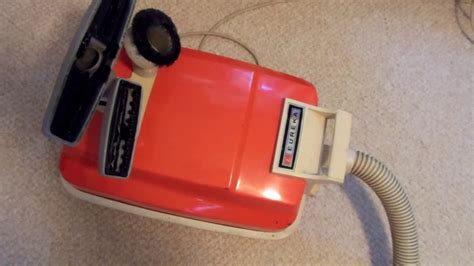 Vintage Eureka 1630a Canister Vacuum Cleaner Youtube