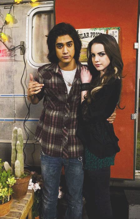 Avan Jogia And Elizabeth Gillies Elizabeth Gillies Avan Jogia