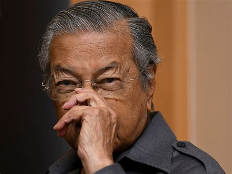 Tun dr mahathir had successfully handled the financial crisis and stabilized malaysian economy. Dr Mahathir perli Najib akan menang besar dalam pilihan ...