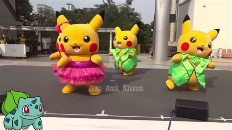 Gambar pokemon go lucu ini memang mengundang geliat tawa sehingga pas sekali bila disisipkan dalam obrolan di whatsapp atau bbm dan media sosial lainnya ketika sedang bercanda dengan teman di dunia maya. pokemon go Goyang Pokemon Pikachu Dance Bikin Ketawa Ngakak Lucu Khanzahirah - YouTube