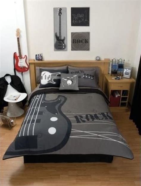 What could be more cool and groovy than playing some tunes on your guitar? Musical Themed Bedding and Bedroom Décor | Music bedroom ...