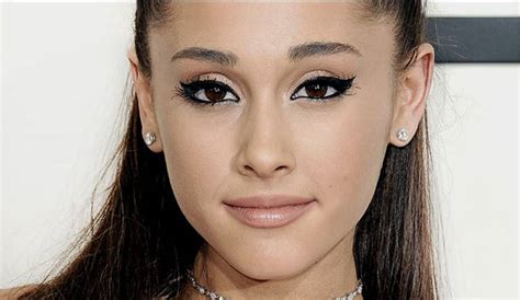 Ariana Grande’s Before And After Photos Prove That She Had Plastic Surgery Cross Fit Town