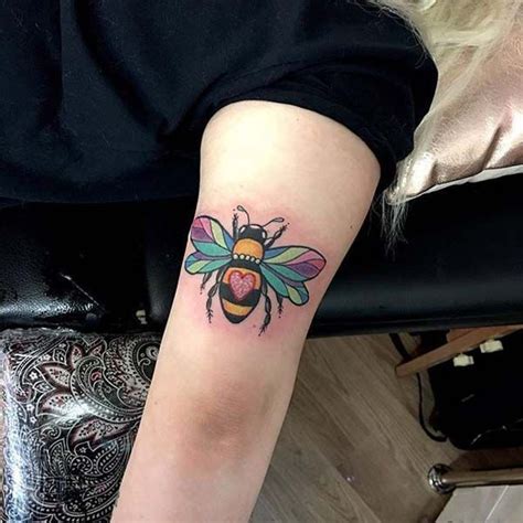 21 Cute Bee Tattoos Trendy Pins Bee Tattoo Tattoos Tattoo Designs