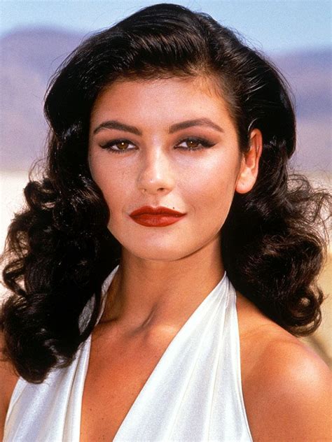 Catherine Zeta Jones Plastic Surgery Complete History Of Her Operations Glamour Fame