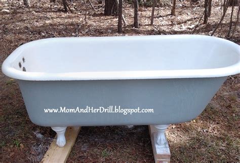 Refinishing en støbejern karbad kan være et langvarigt projekt. How To Refinish A Bathtub Do It Yourself | # Home ...